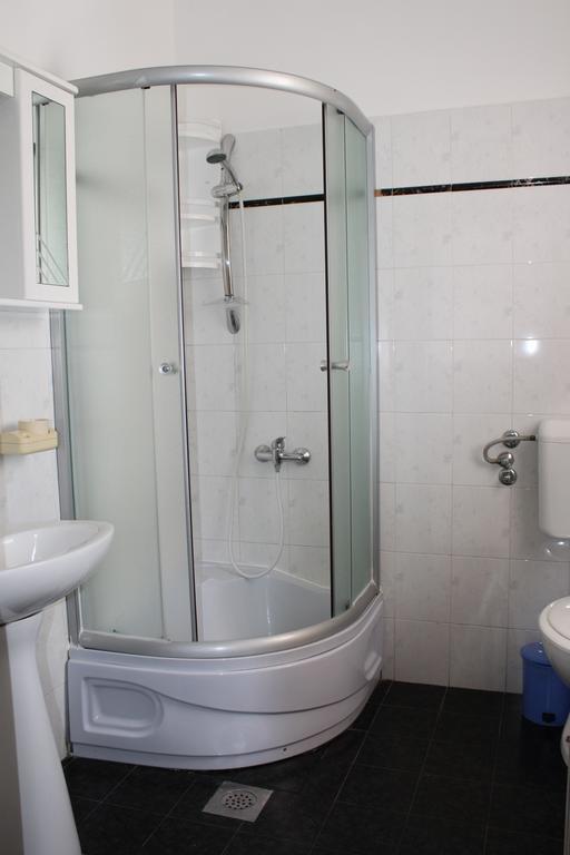 Apartment Iva Pula Bagian luar foto